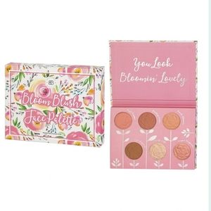 Beautanic beauty, bloom blush face palette